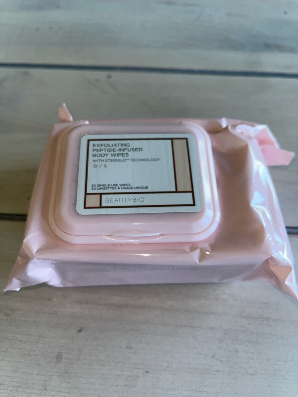 Beauty Bio Exfoliating Peptide-Infused Body Wipes - 30 wipes